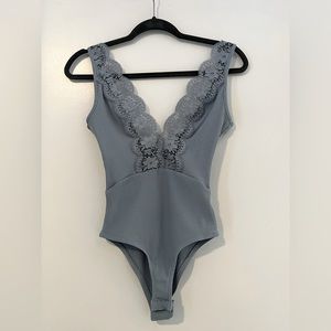 TopShop Dusky Blue Ribbed Floral Lace Bodysuit | Size US 4